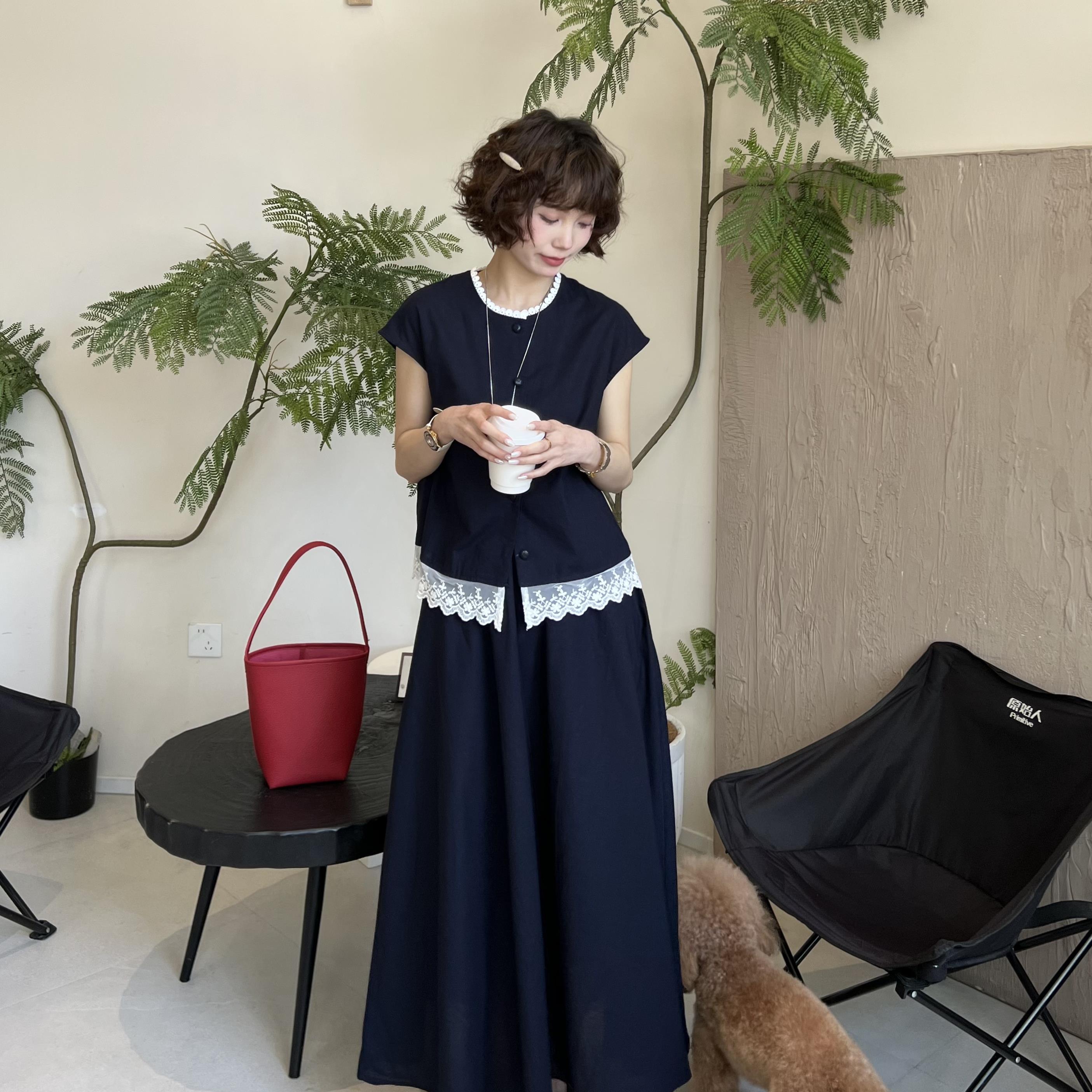 4.3【薇薇绮】圆领口下摆拼接蕾丝花边上衣搭显瘦半身裙套装 D359