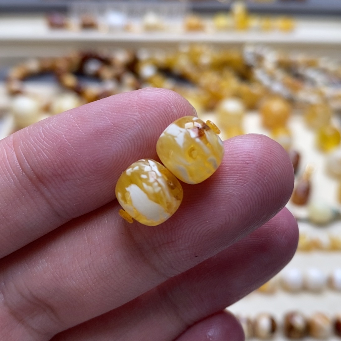 琥珀未镶嵌珠宝奇石