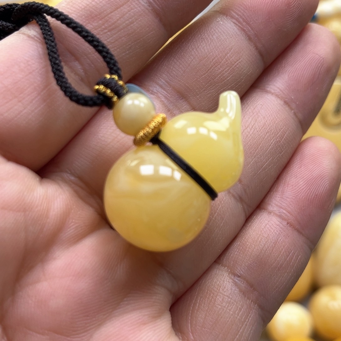 琥珀颈饰未镶嵌吊坠