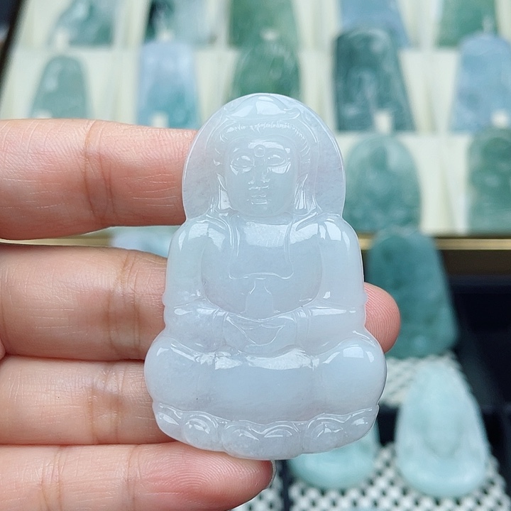 翡翠颈饰未镶嵌正装观音