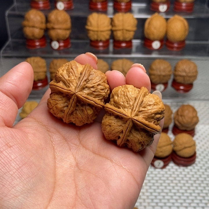 文玩核桃把件四棱2