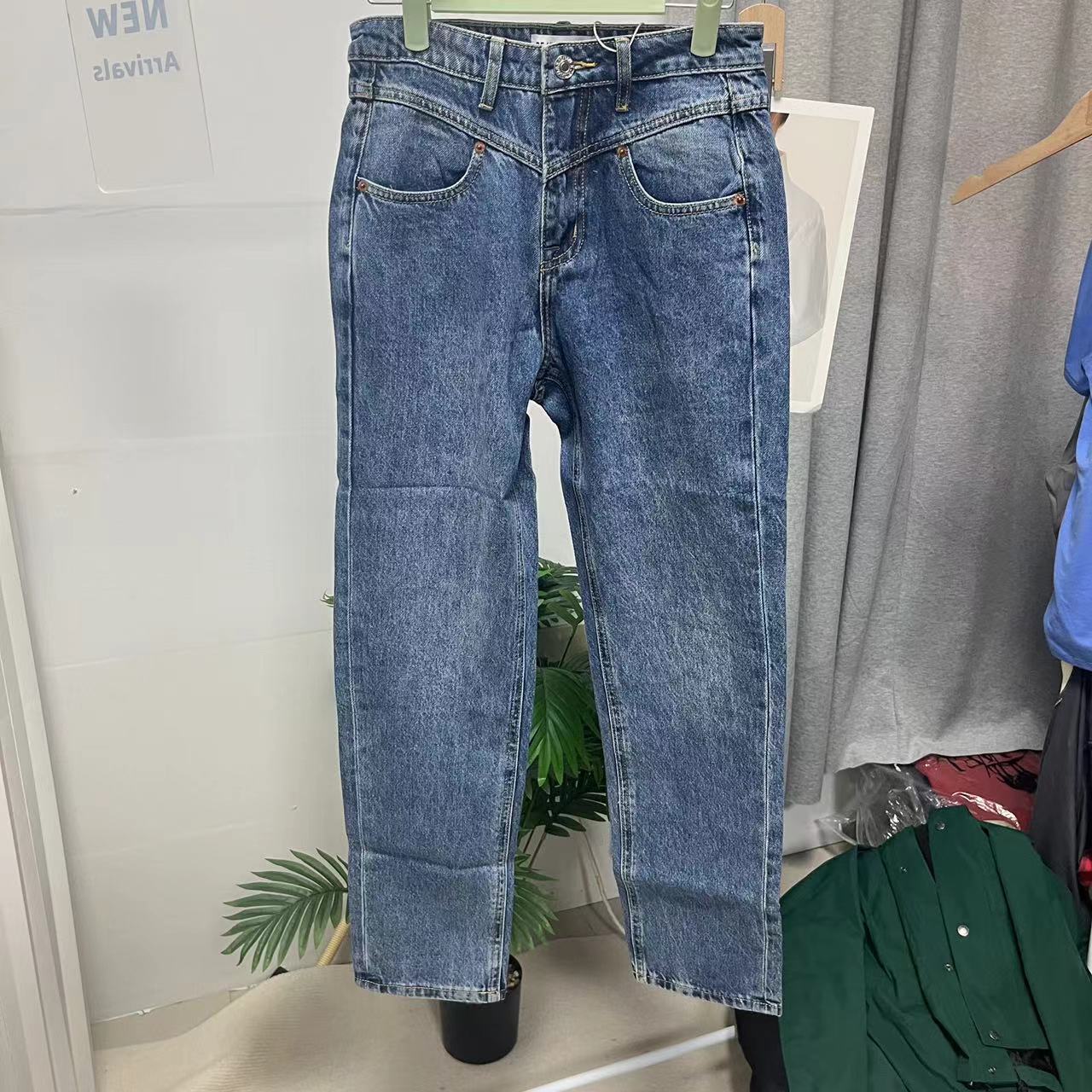 81712简约做旧牛仔裤