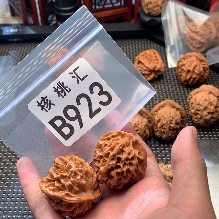 文玩核桃吊坠秦闷