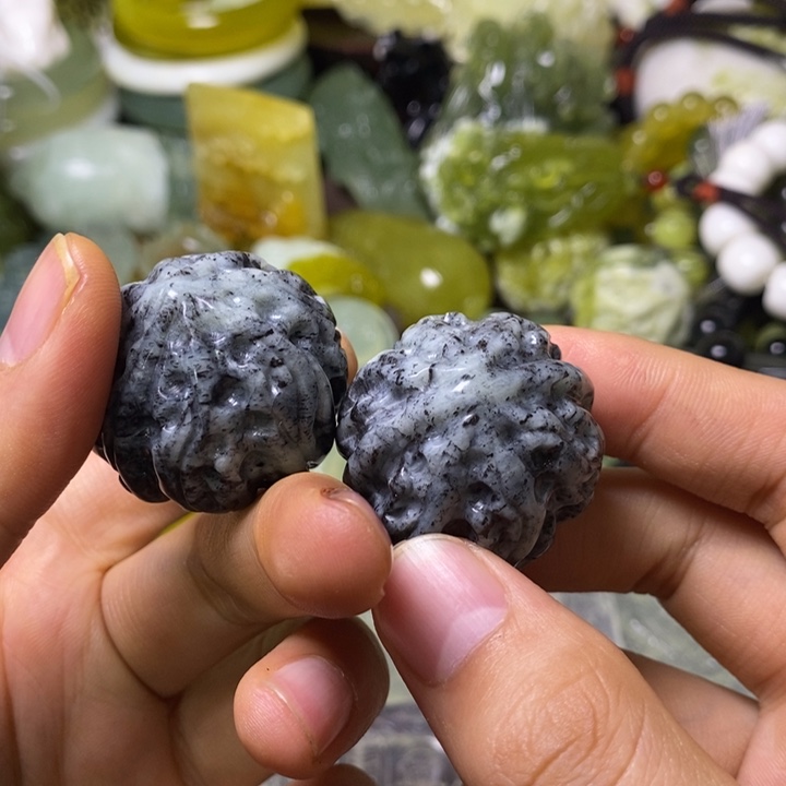 岫玉岫玉颈饰未镶嵌