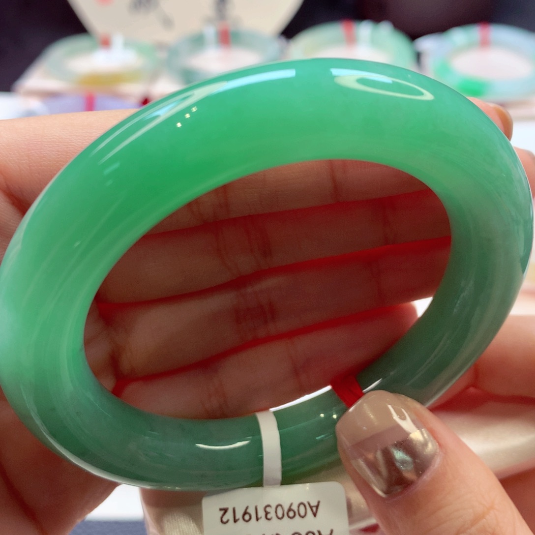 翡翠手镯未镶嵌100号圆条77