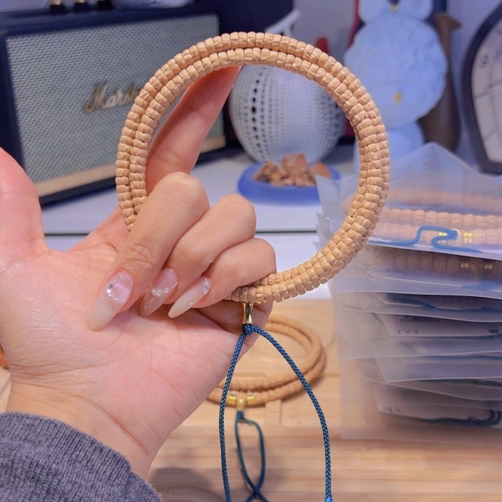 苏***冯柏香籽/百香籽吊坠