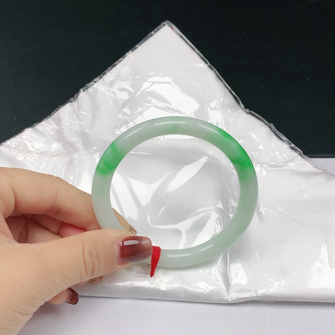 翡翠手镯未镶嵌翡翠110