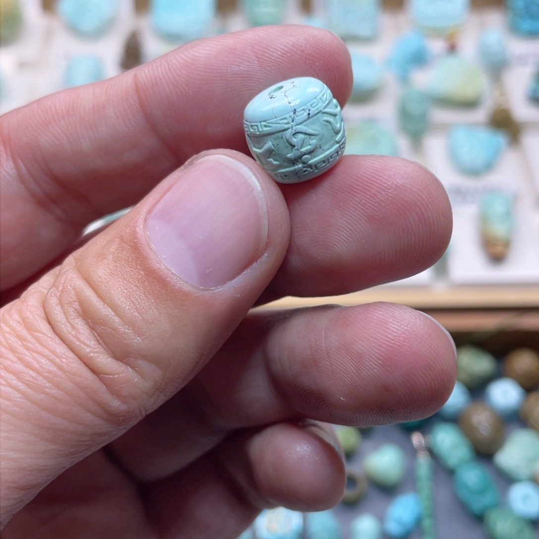 绿松石配饰未镶嵌