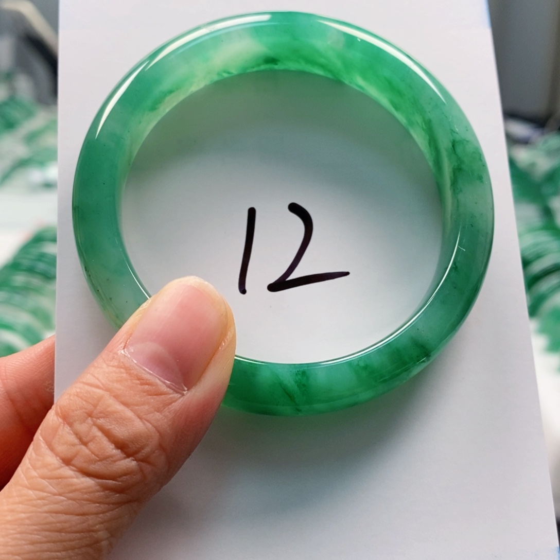 石英质玉未镶嵌手镯手镯