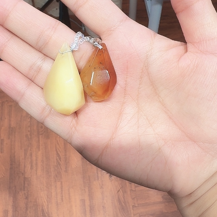 静***檀和田玉未镶嵌颈饰