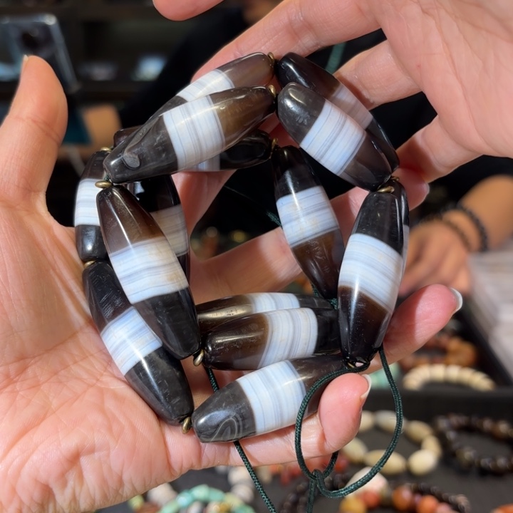 九***铭玛瑙/玉髓未镶嵌颈饰