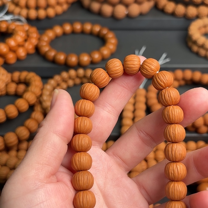 ****登吊坠猴头核桃去去兔小心翼翼