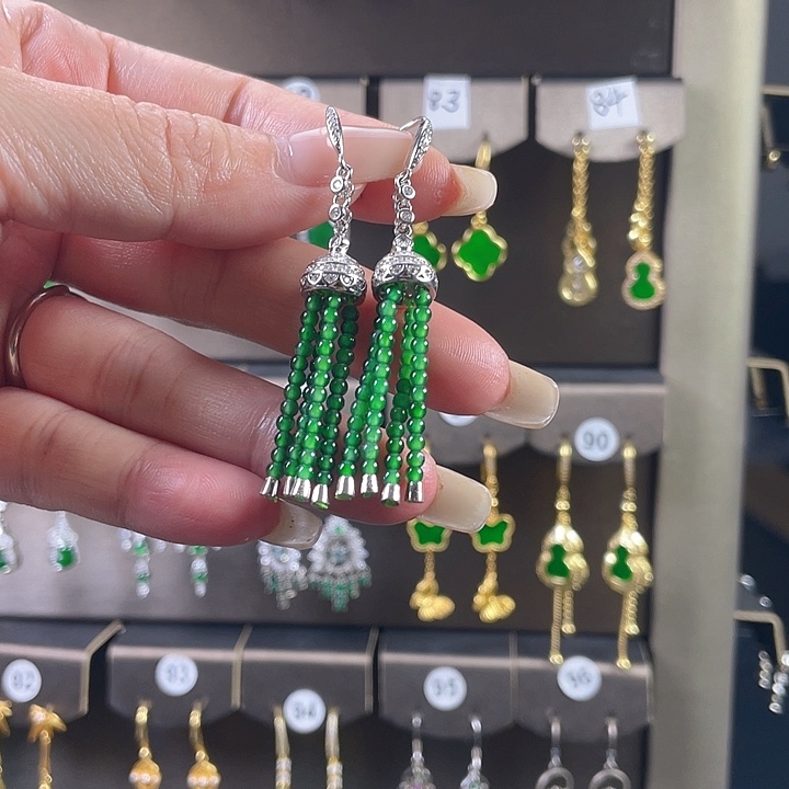 哒***妮翡翠银S925镶嵌耳饰翡翠