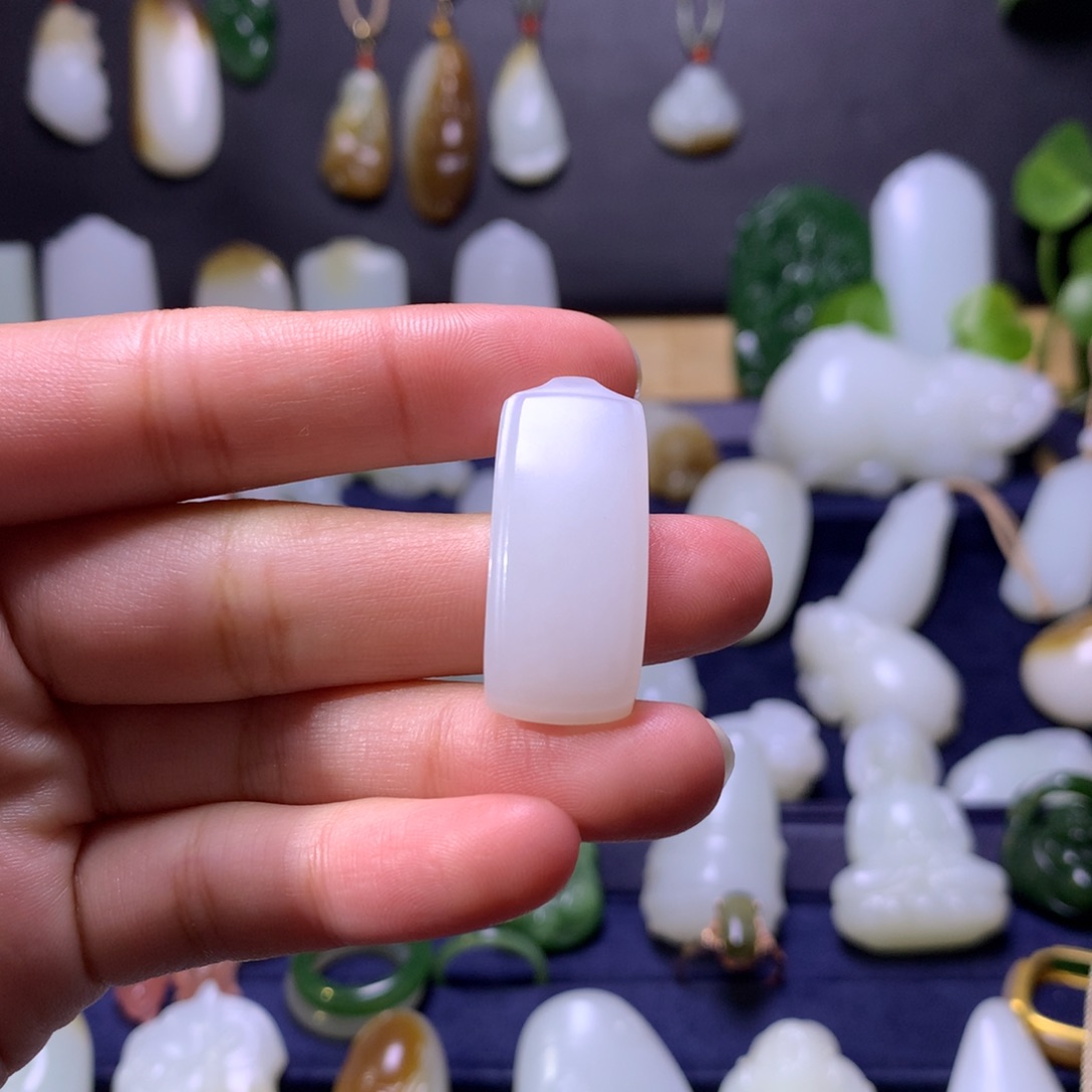 和田玉挂件未镶嵌