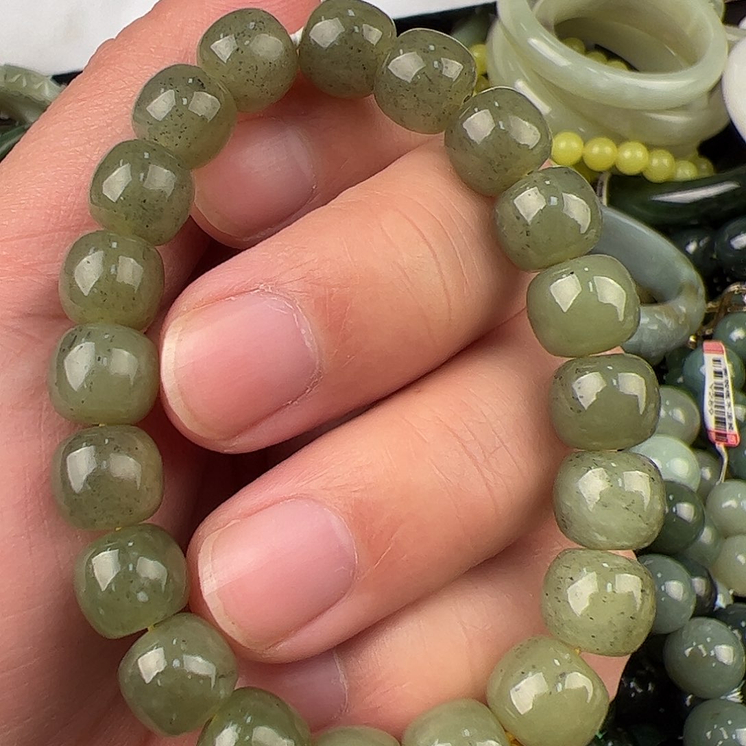 未镶嵌和田玉手链