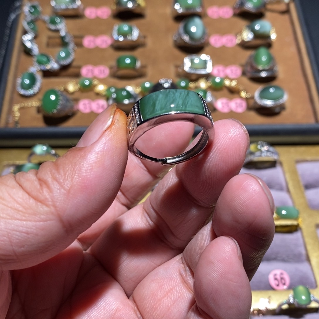 和田玉（碧玉）戒指未镶嵌