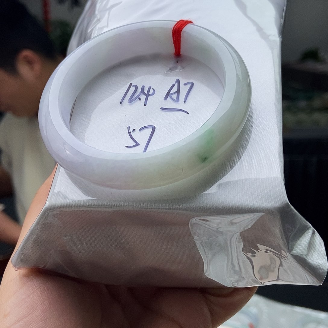 翡翠手镯未镶嵌拍一发一