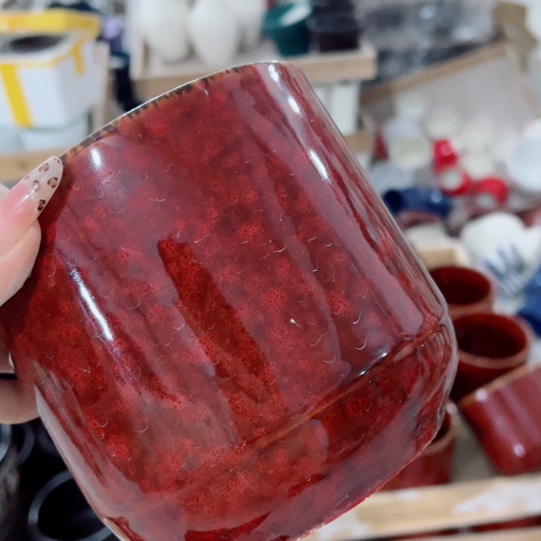 有孔，陶瓷花盆满10米包邮发货。