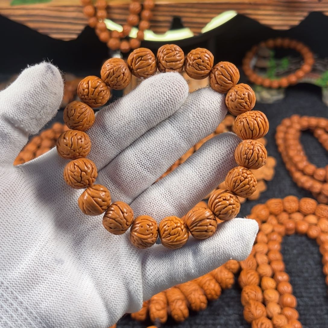 桃核吊坠F4链接手串