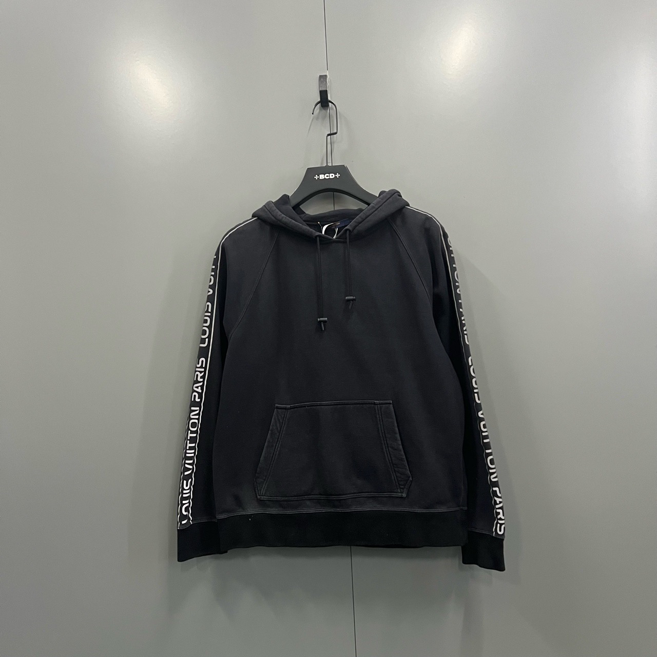 95新 LouisVuitton/路易威登 （cc1）反光logo麒麟臂帽衫L码/014051