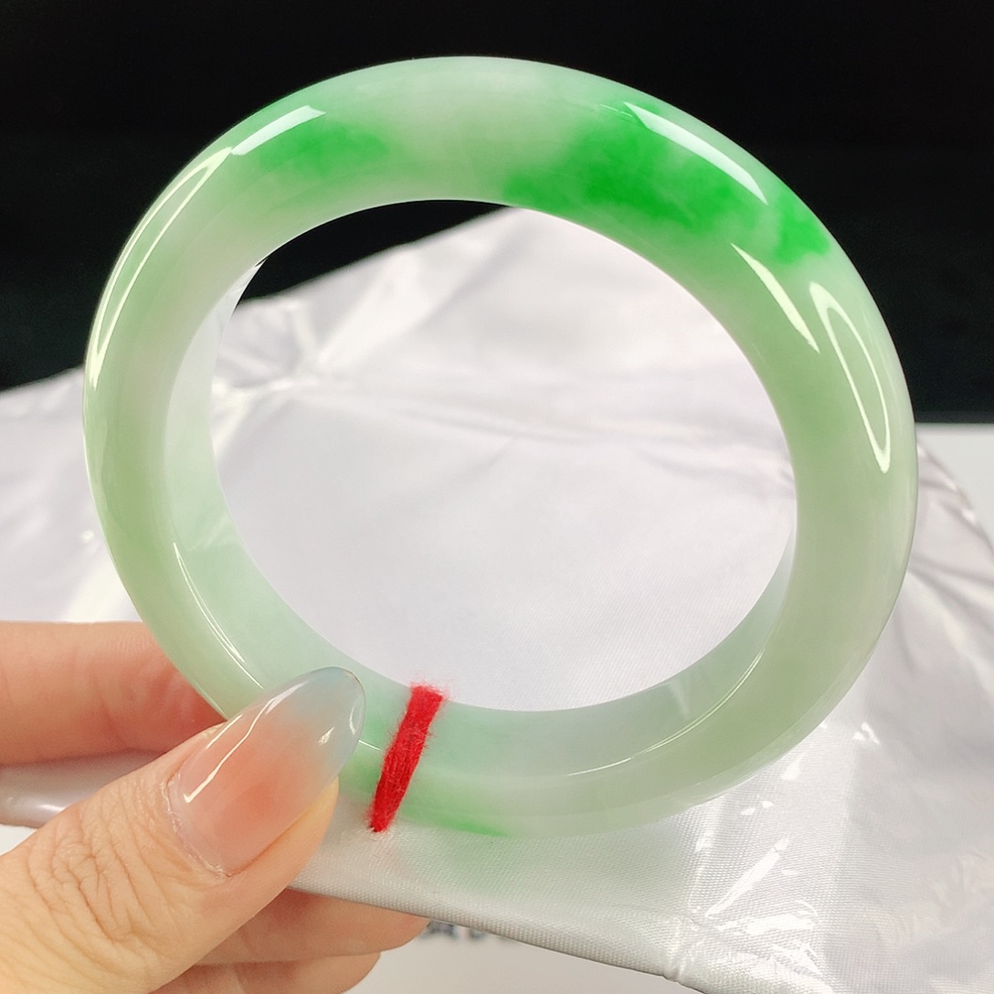 翡翠手镯未镶嵌639
