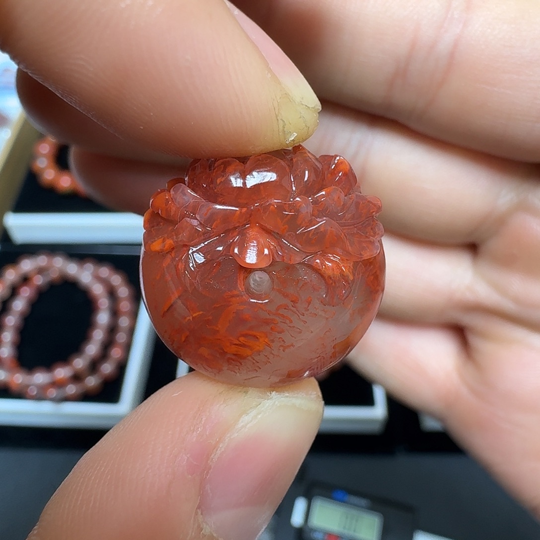 南红玛瑙未镶嵌川料瓦西妖火牡丹花平安扣8.4g