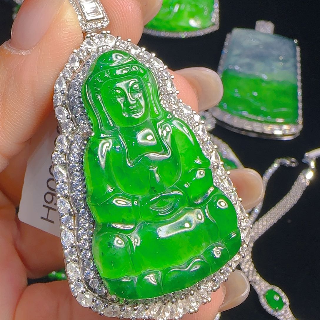 翡翠吊坠(赠链)银S925镶嵌