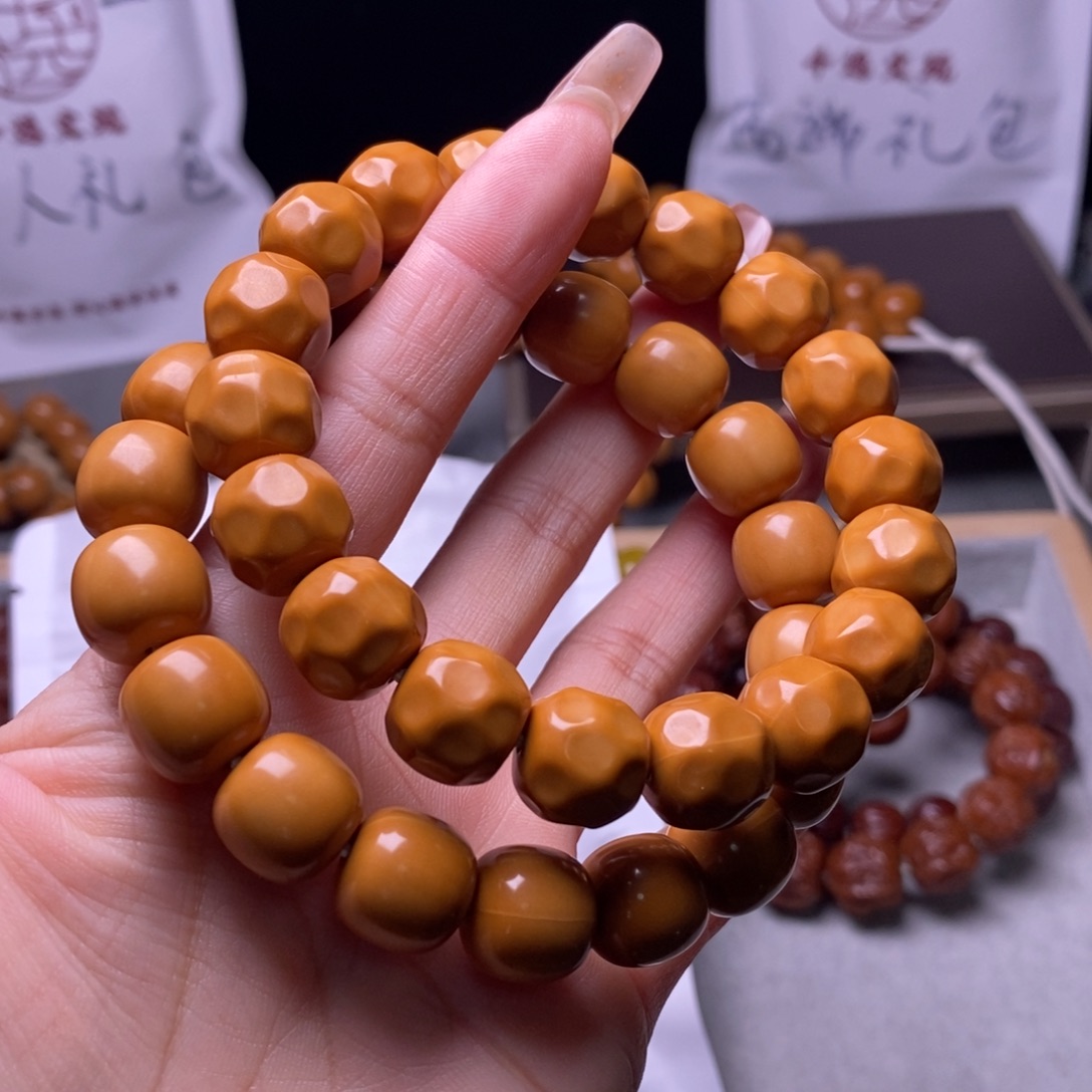 文玩核桃手串老型奶酪