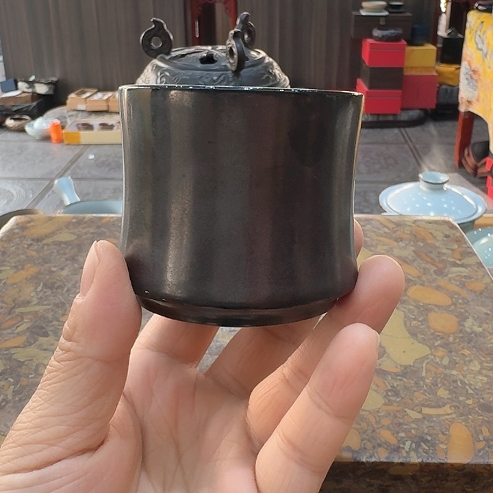 雨滴盏杯一个，瓷。品茗