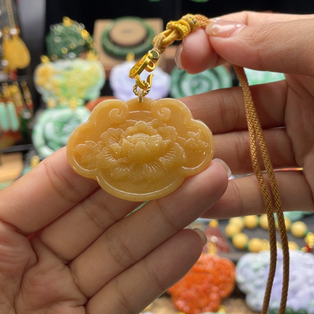 翡翠颈饰未镶嵌代编织