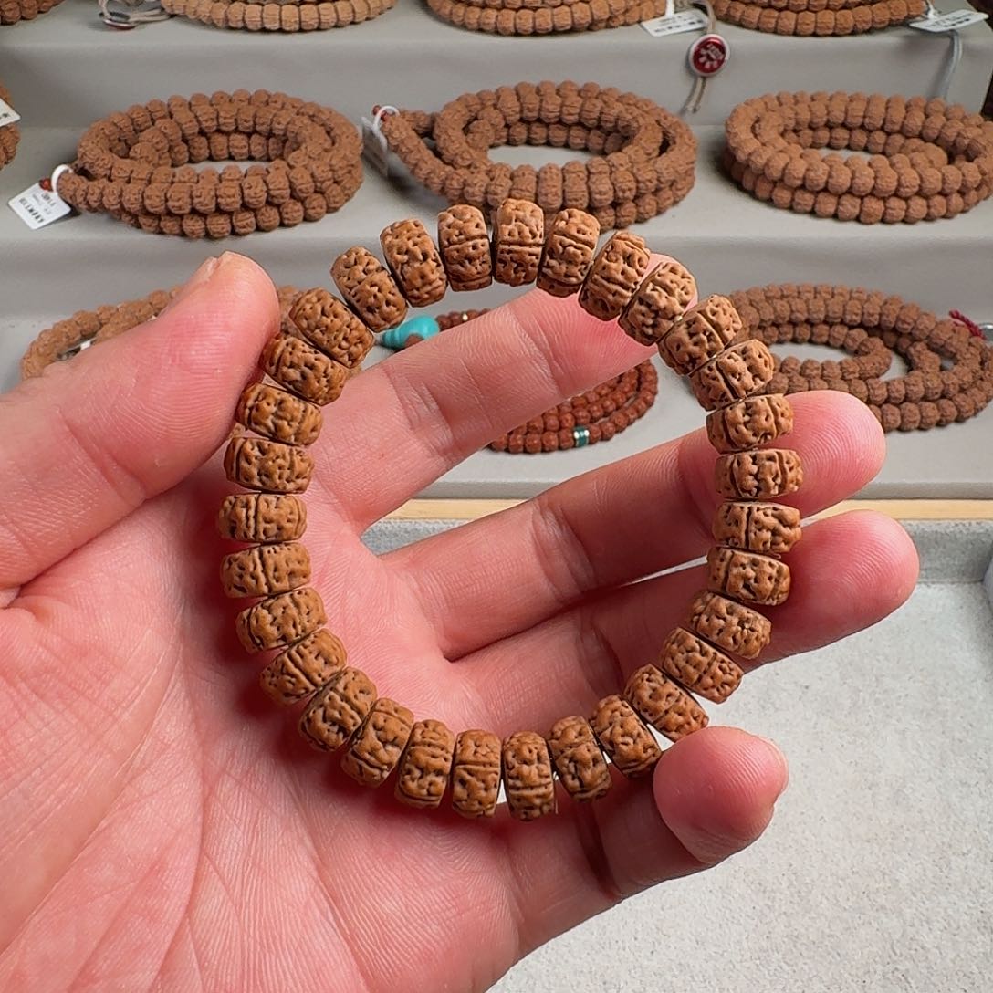 金刚菩提吊坠薄切老树王