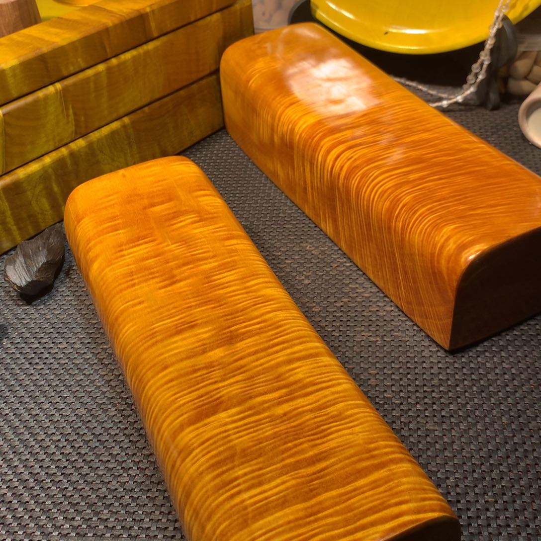 金丝楠光*体金丝楠木枕微瑕