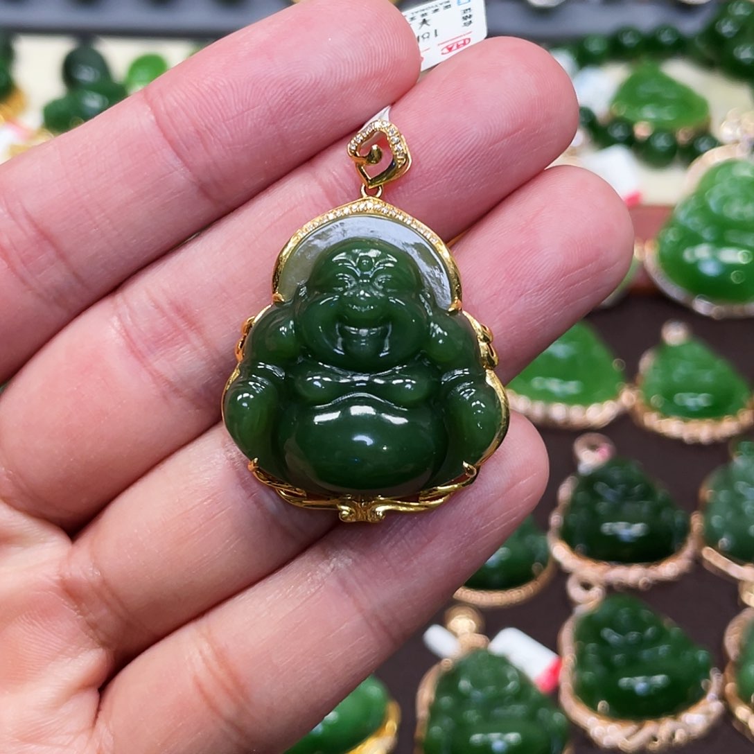 和田玉（碧玉）颈饰18K金镶嵌佛公30mm