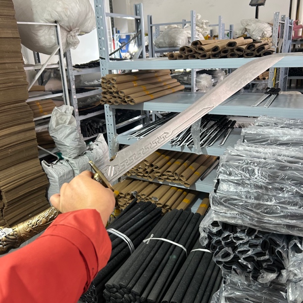 龙泉弹簧钢户外一体牛尾刀唐横刀绣春刀车载防身冷兵器合法未开刃