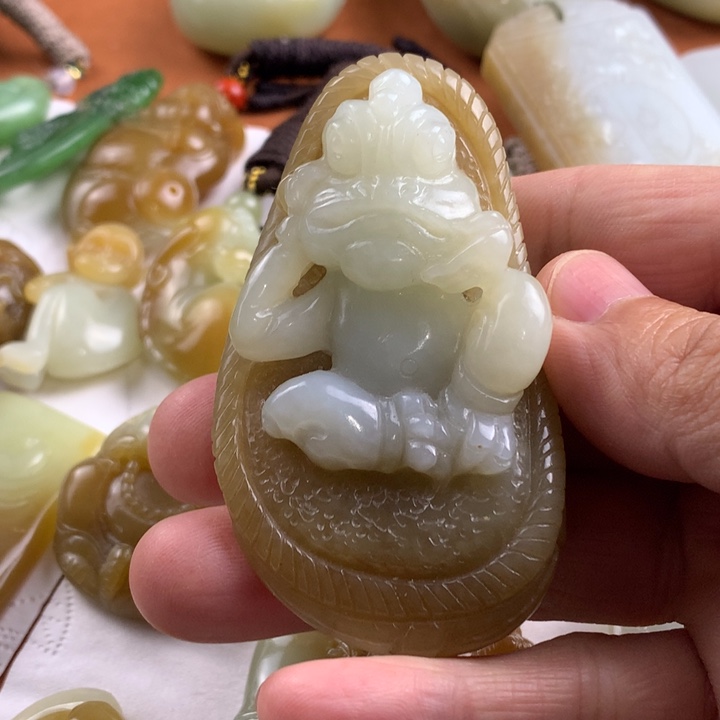 未镶嵌和田玉挂件