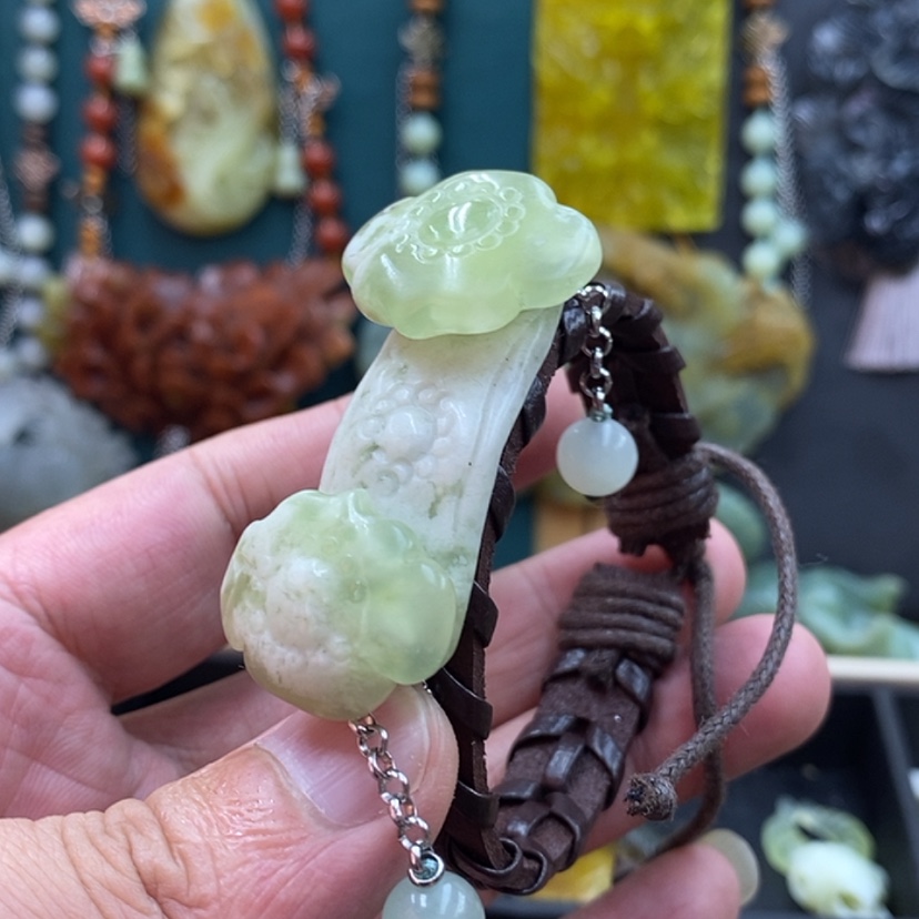 【闪购商品】未镶嵌岫玉手牌微瑕