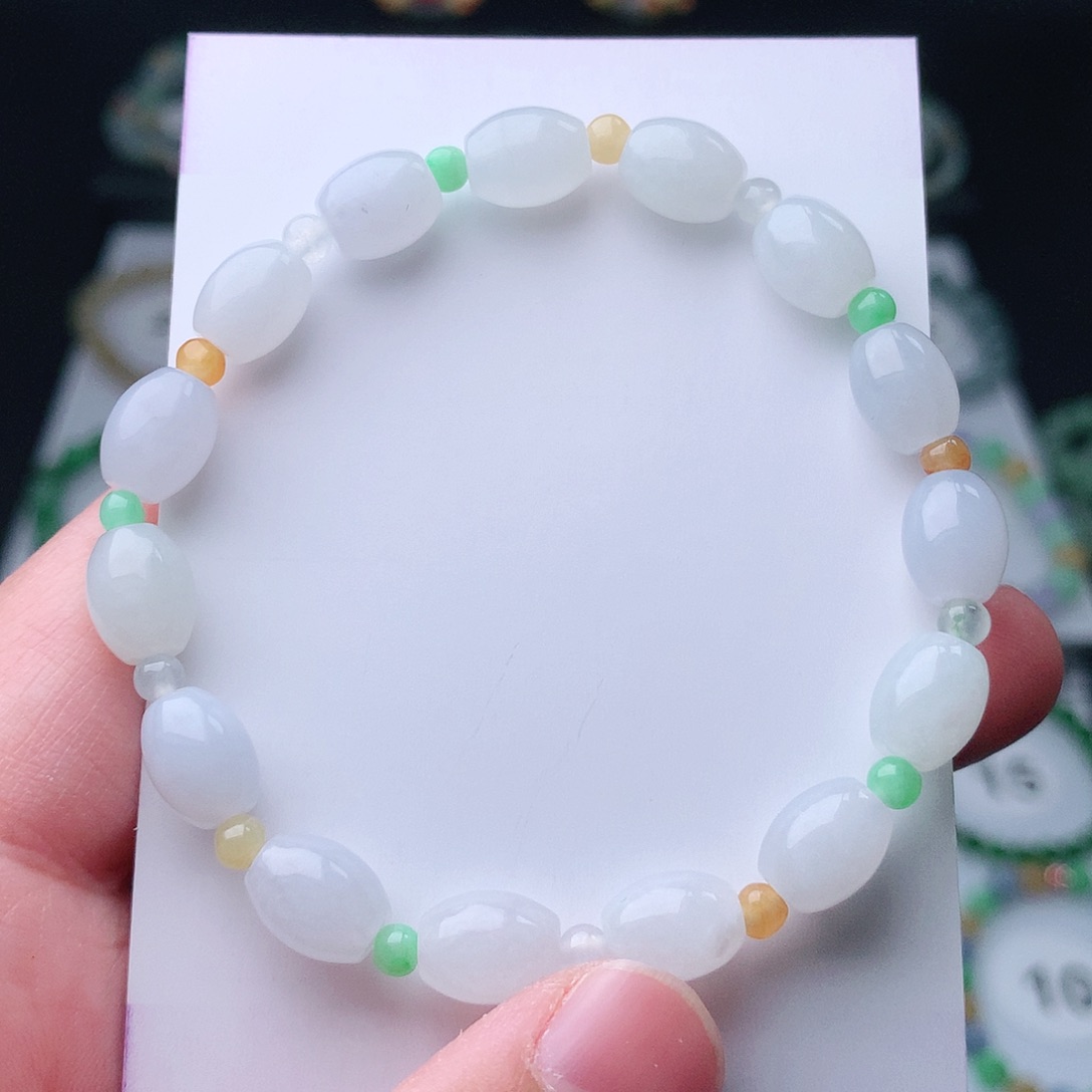 翡翠手串未镶嵌翡翠