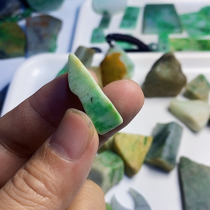 翡翠散珠天然翡翠A货挂件