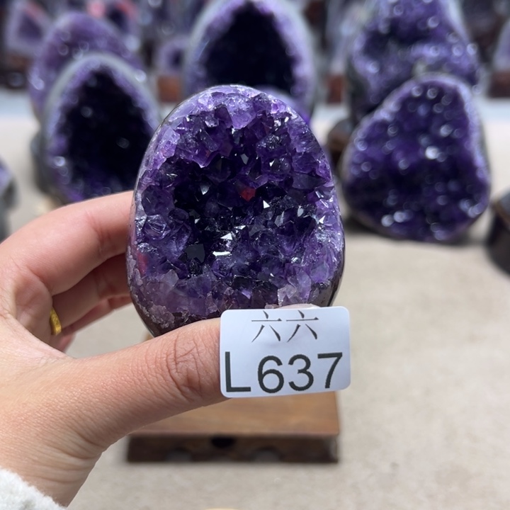 紫晶未镶嵌大型摆件（非配饰）摆件