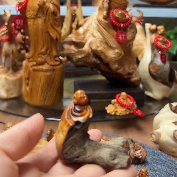 豪***杰把件柏木崖柏摆件