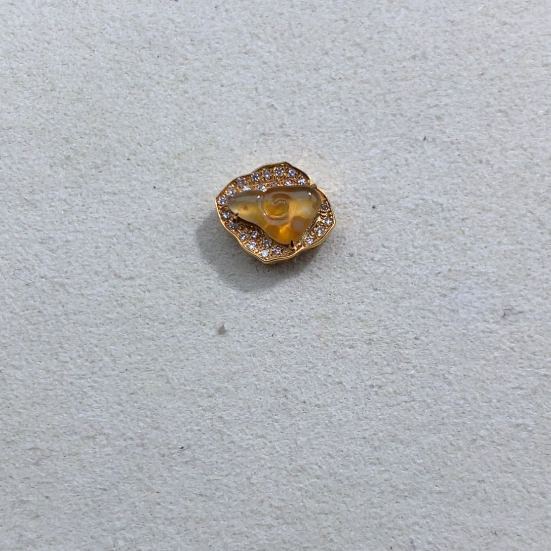 翡翠18K金镶嵌项链