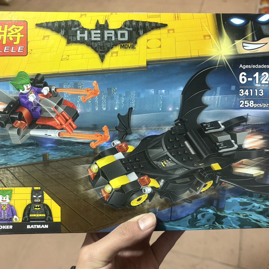 将牌蝙蝠侠战车积木