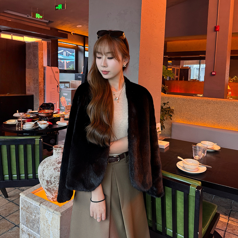 【王菲】WX001V领短款50CM轻奢时尚整貂天鹅绒品质皮草水貂外套女