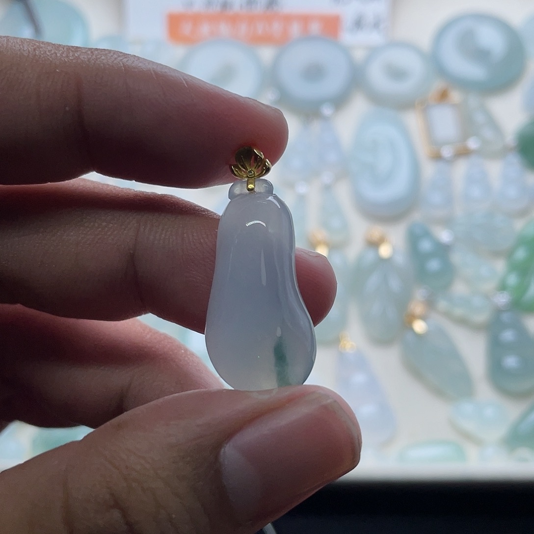 翡翠18K金镶嵌颈饰558885888555