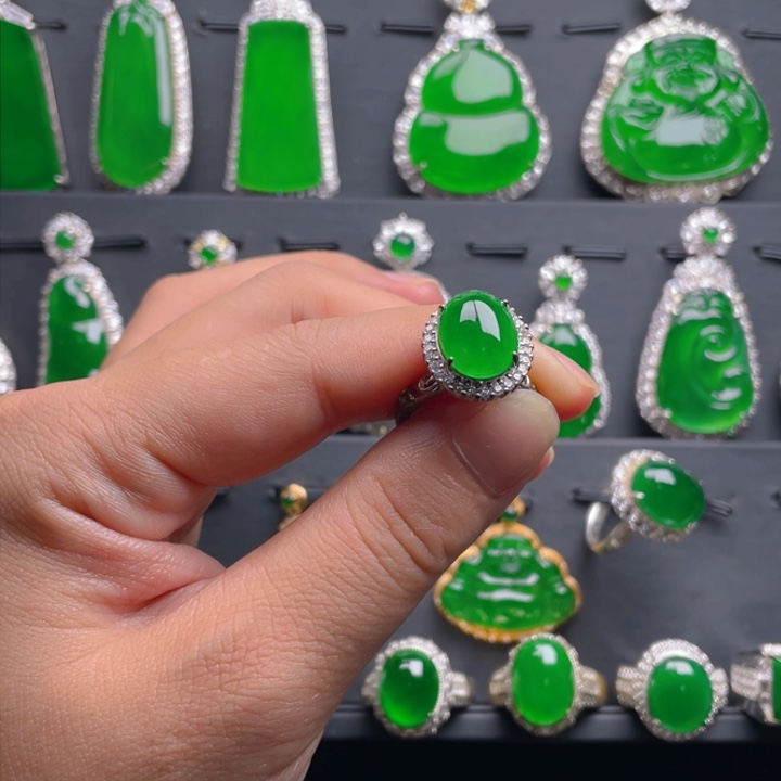 翡翠戒指银S925镶嵌翡翠戒指