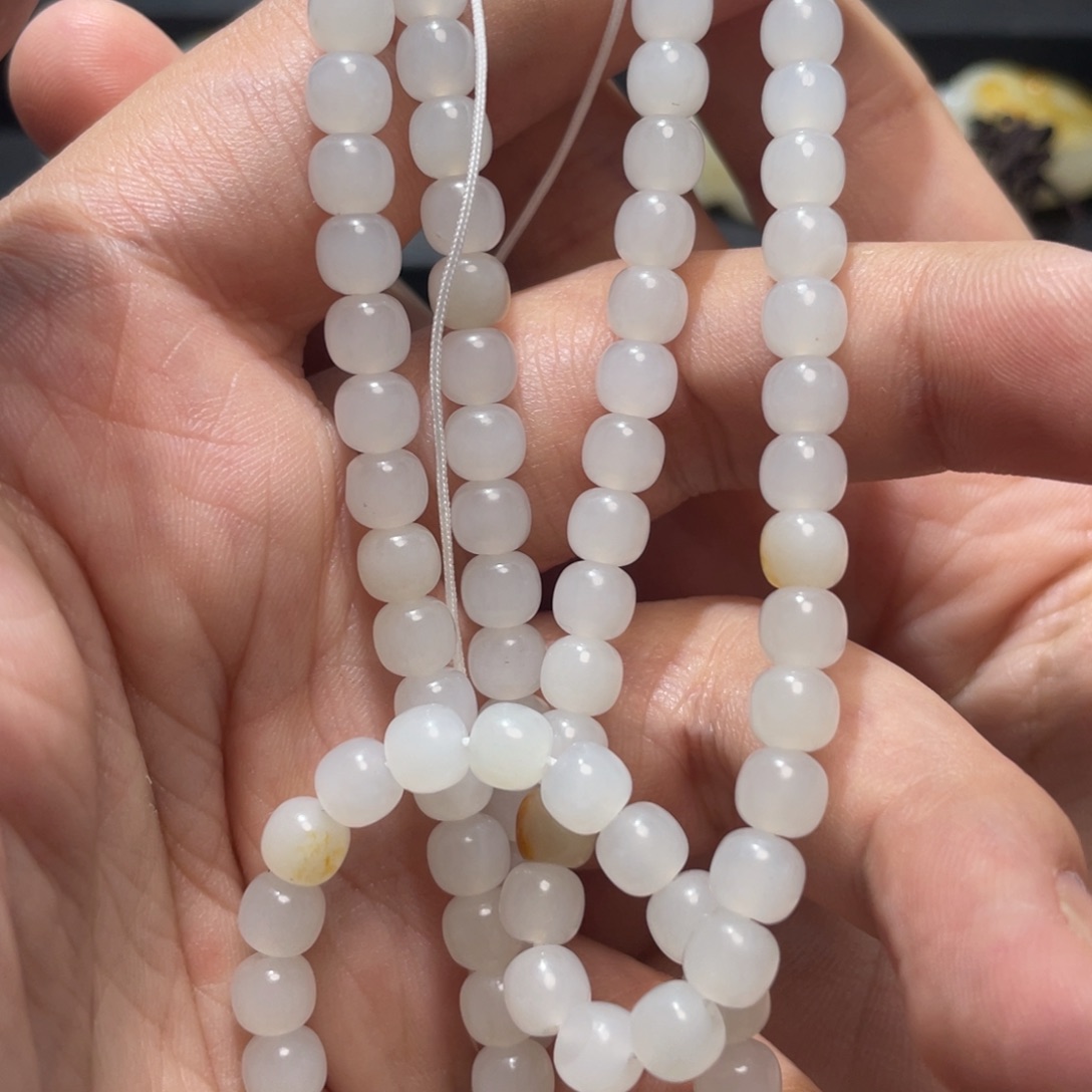 雨***林和田玉未镶嵌颈饰