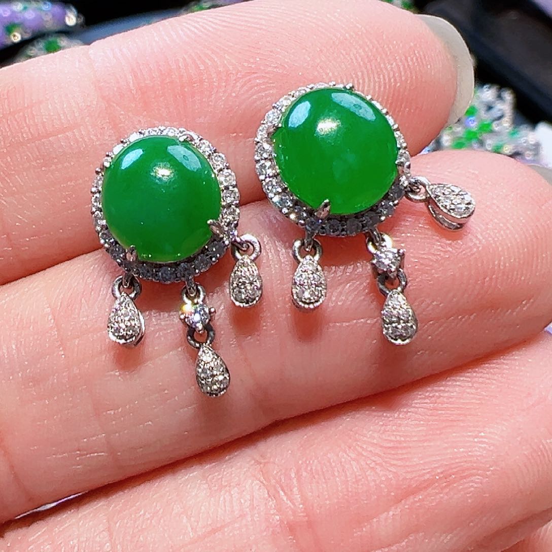 翡翠耳饰18K金镶嵌签收后24小时鉴赏期