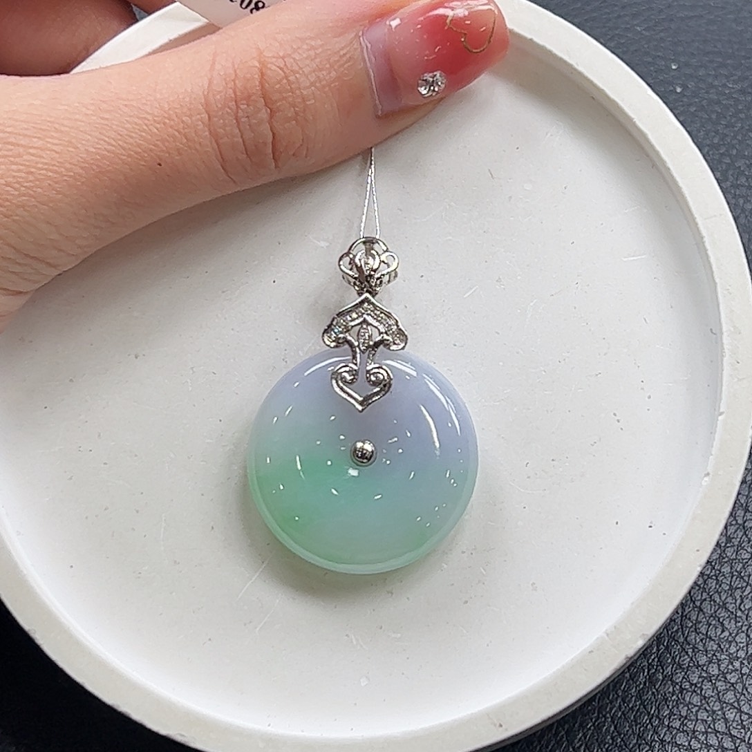 翡翠颈饰18K金镶嵌春彩平安扣吊坠