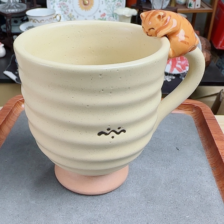 瓷片小猫看鱼啊啊啊啊啊