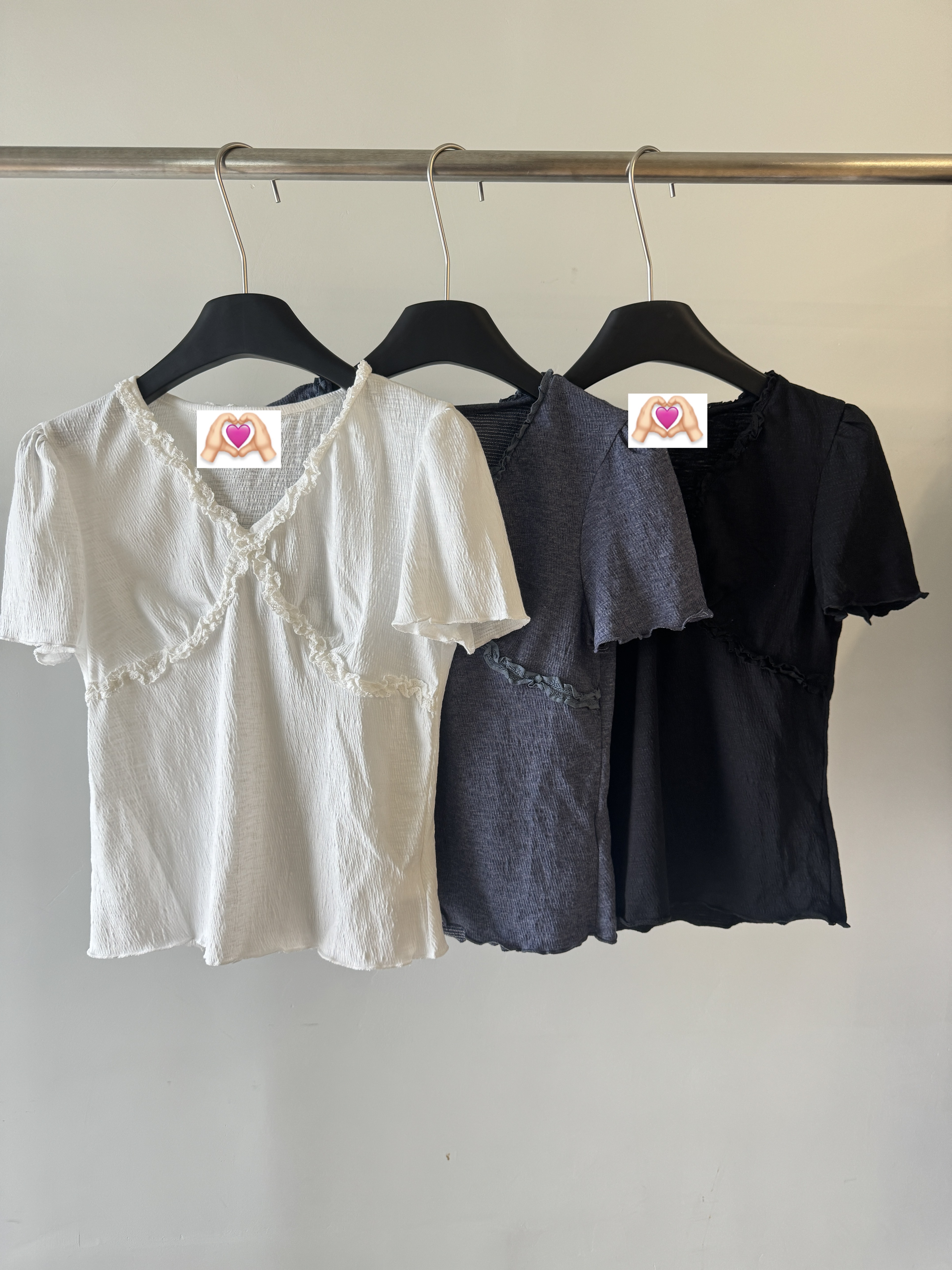 【米乐韩国正品】V领显瘦拼接蕾丝木耳边短袖/N0退N0换